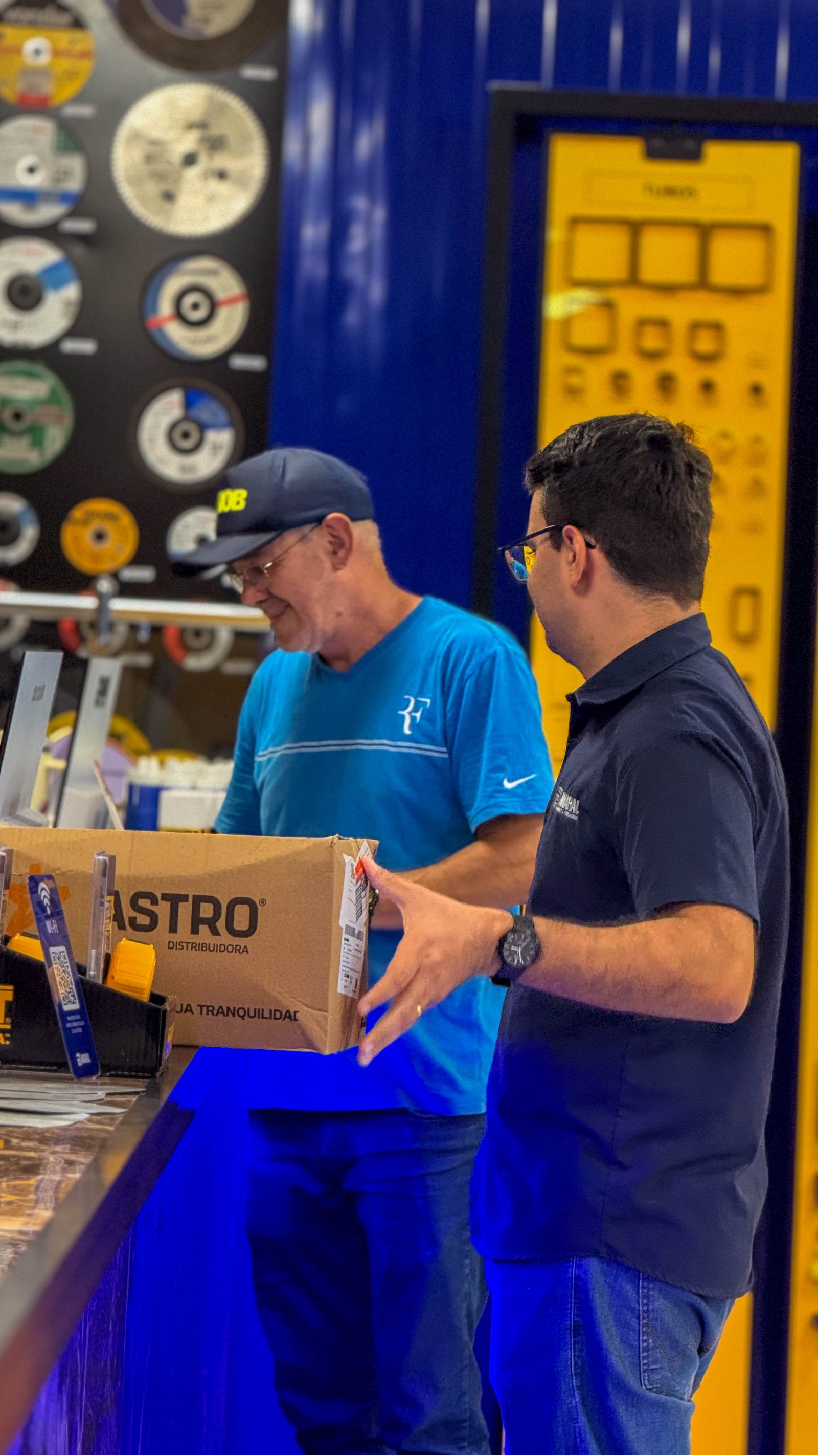 Painéis metálicos modernos